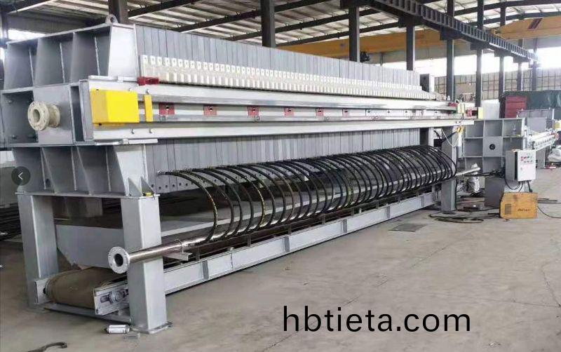 壓(ya)濾(lv)機(ji)的工(gong)作(zuo)原(yuan)理(li)