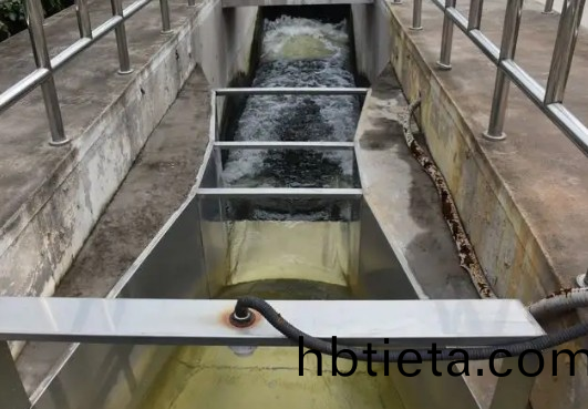 巴(ba)士(shi)計量槽(cao)