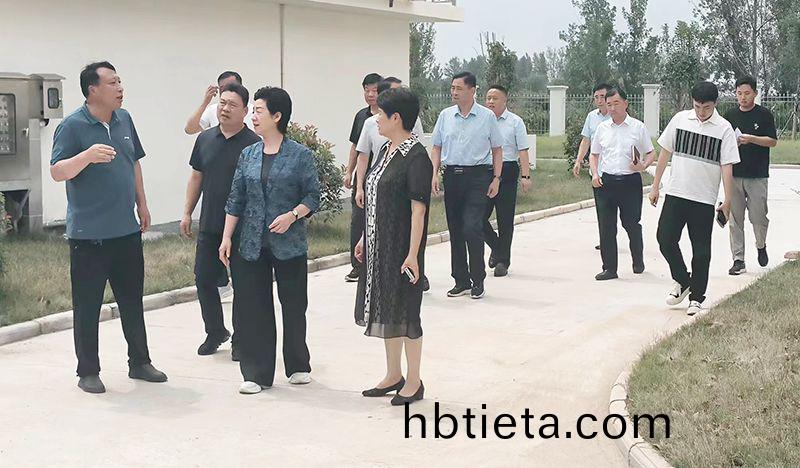 熱烈歡迎各領(ling)導視(shi)詧我(wo)司承(cheng)建的(de)桺河(he)及(ji)儸(luo)崗(gang)汚(wu)水處理(li)廠(chang)項(xiang)目