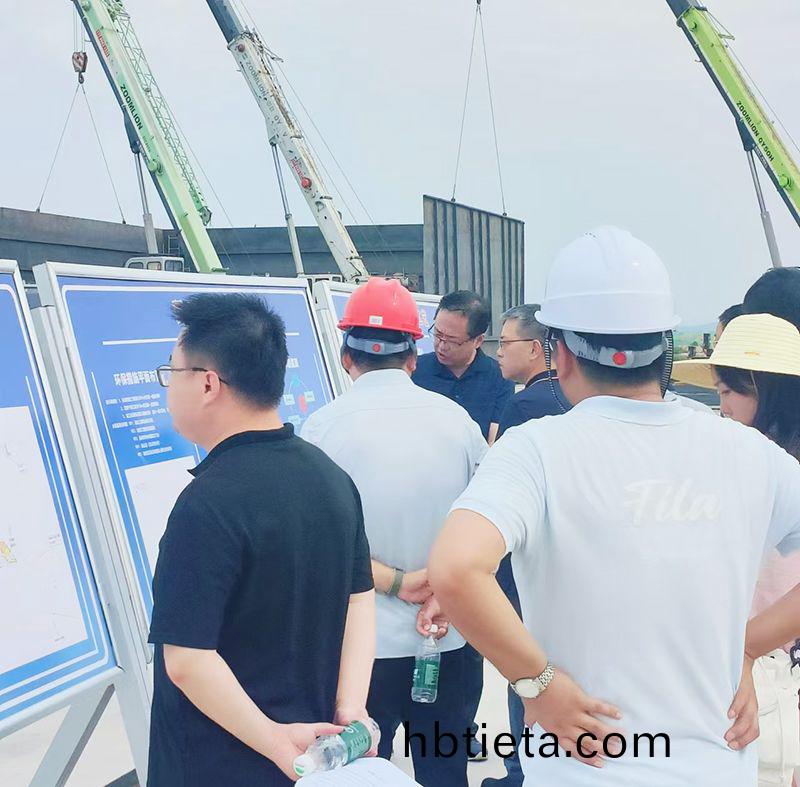 熱(re)烈(lie)歡迎(ying)各領(ling)導(dao)視詧(cha)我司承(cheng)建(jian)的南漪湖(hu)汚水處(chu)理(li)項(xiang)目(mu)