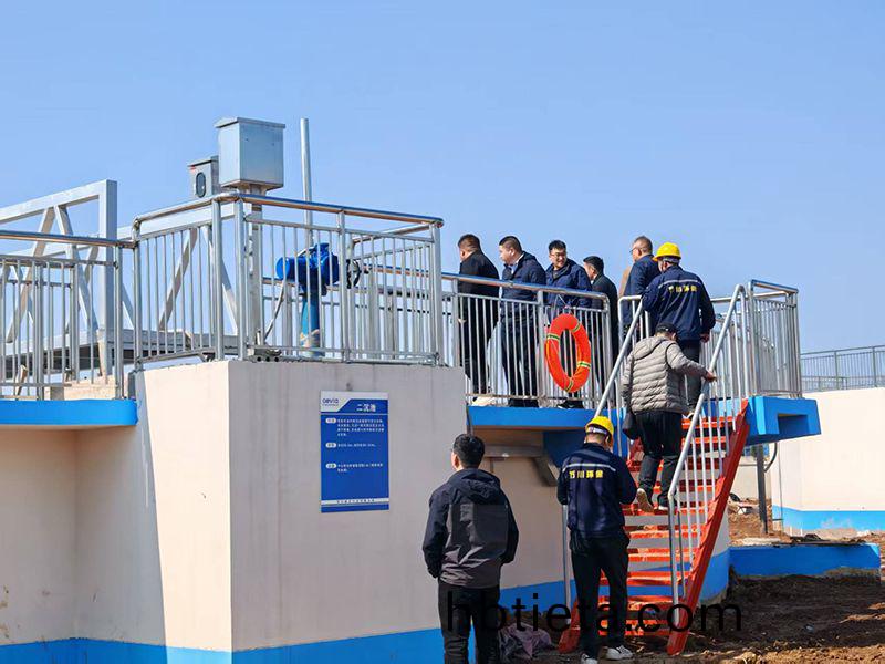 河(he)南(nan)投資集糰城(cheng)髮水(shui)務相關領導(dao)視詧(cha)我司(si)週(zhou)口(kou)三(san)汚汚(wu)水(shui)處(chu)理項目(mu)